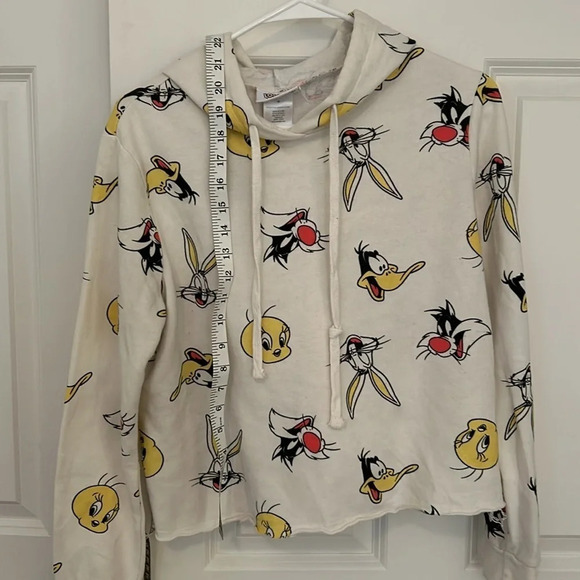 Warner Bros. hoodie sweatshirt Looney Tunes size medium Bugs Bunny Tweety Daffy - Picture 4 of 4
